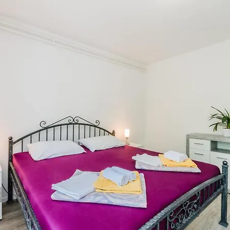 Frano I Lovro C Apartment