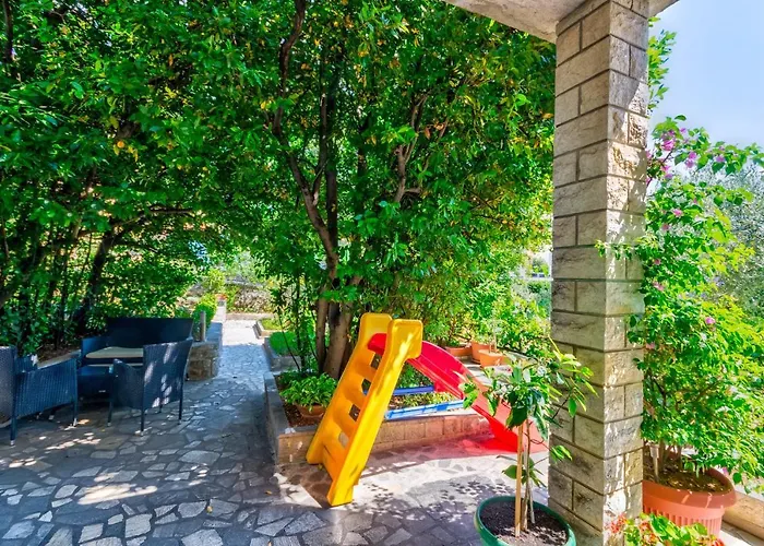 Frano I Lovro C Daire Crikvenica